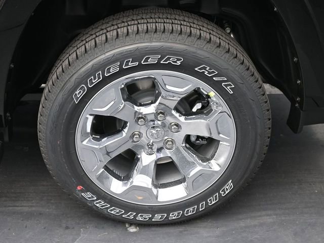 New 2026 RAM 1500 4x4 Crew Cab image 39