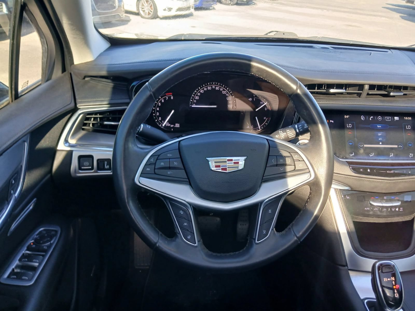 Used 2017 Cadillac XT5 Luxury w/ Driver Awareness Package FWD image 27