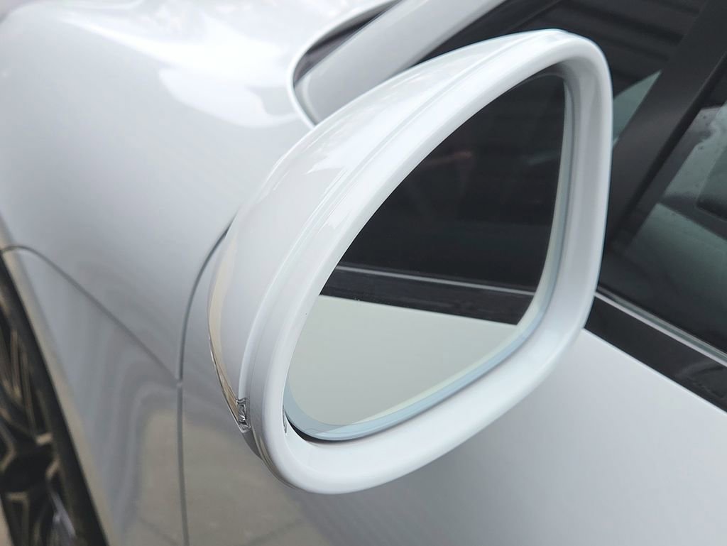 Certified 2026 Porsche Macan GTS image 28