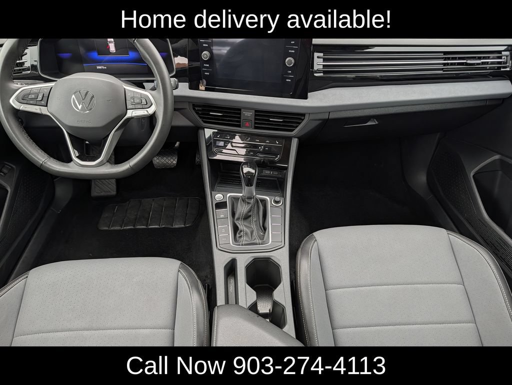 Used 2026 Volkswagen Jetta SE FWD image 13