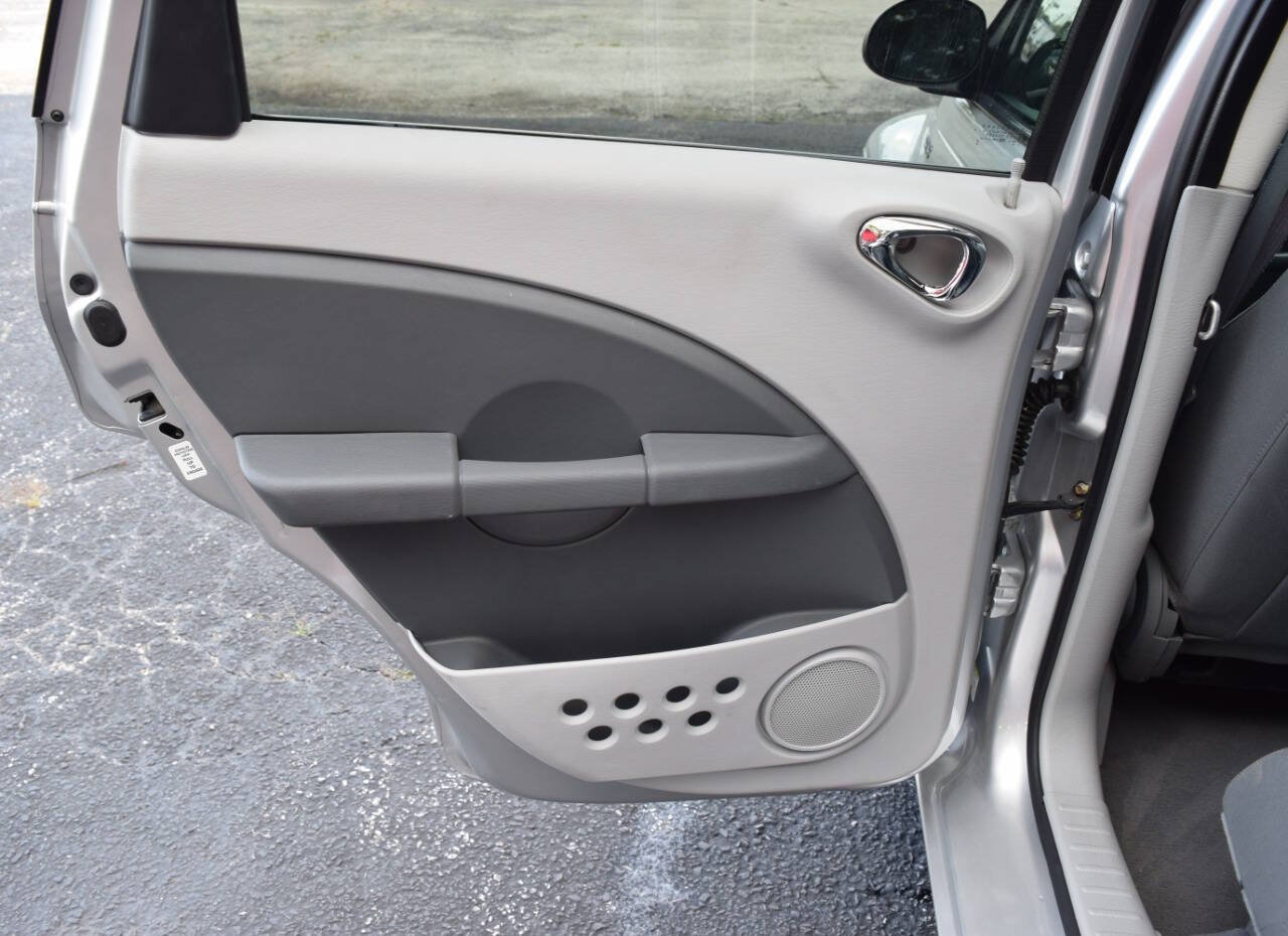 Used 2006 Chrysler PT Cruiser Touring FWD image 35