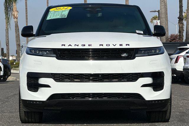 Used 2024 Land Rover Range Rover Sport SE AWD/4WD image 9