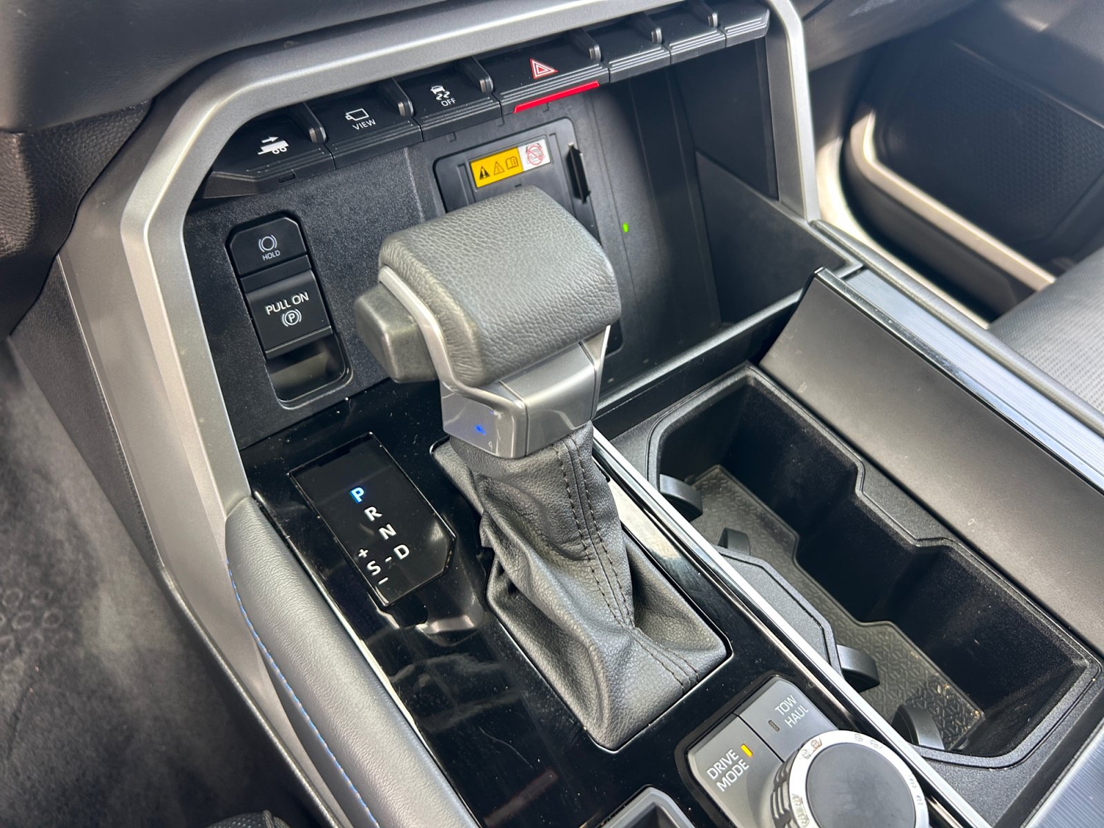 Used 2024 Toyota Tundra Platinum AWD/4WD image 15
