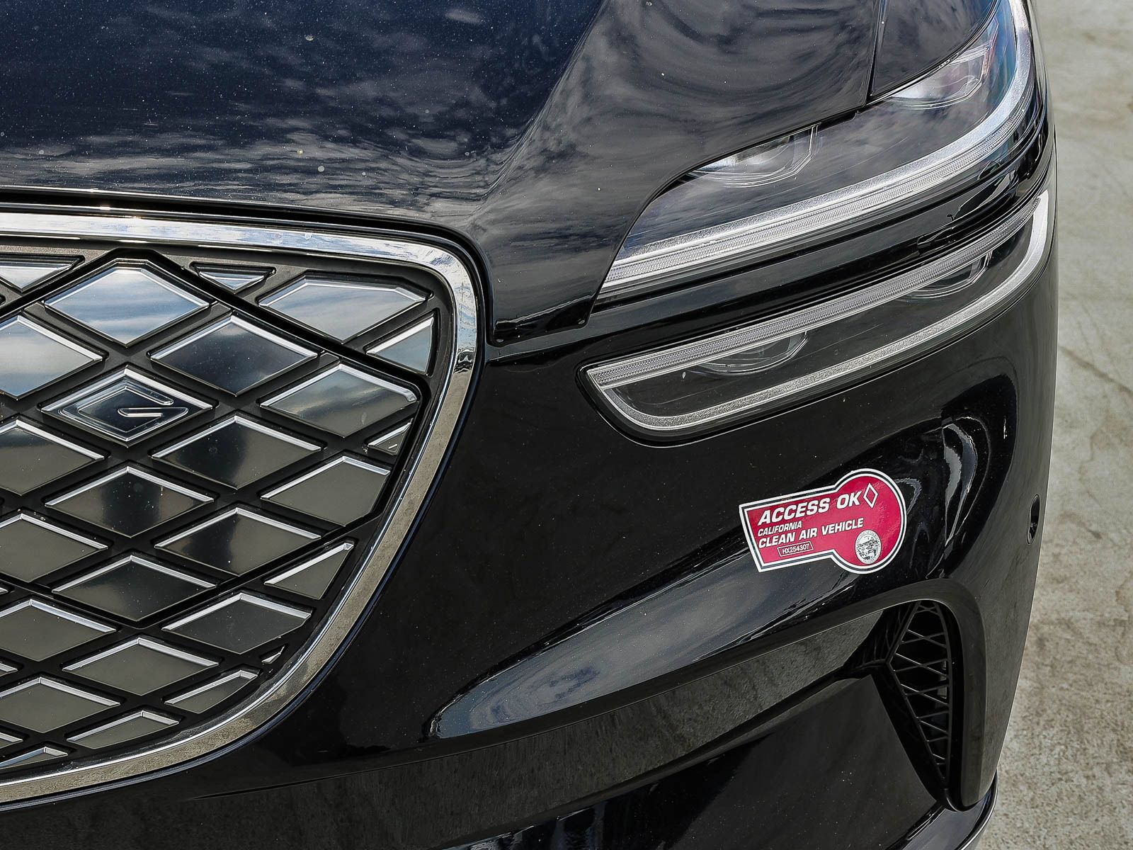 Used 2023 Genesis Electrified GV70 AWD/4WD image 10