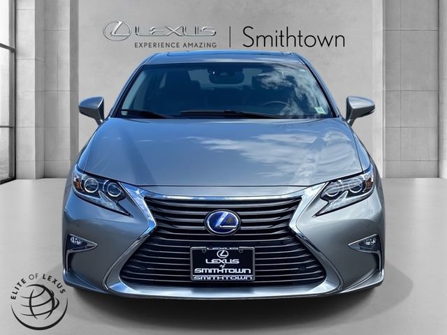 Used 2017 Lexus ES 300h image 2