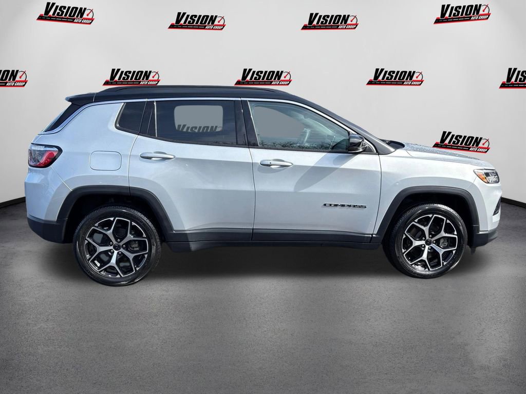 New 2025 Jeep Compass Limited image 4