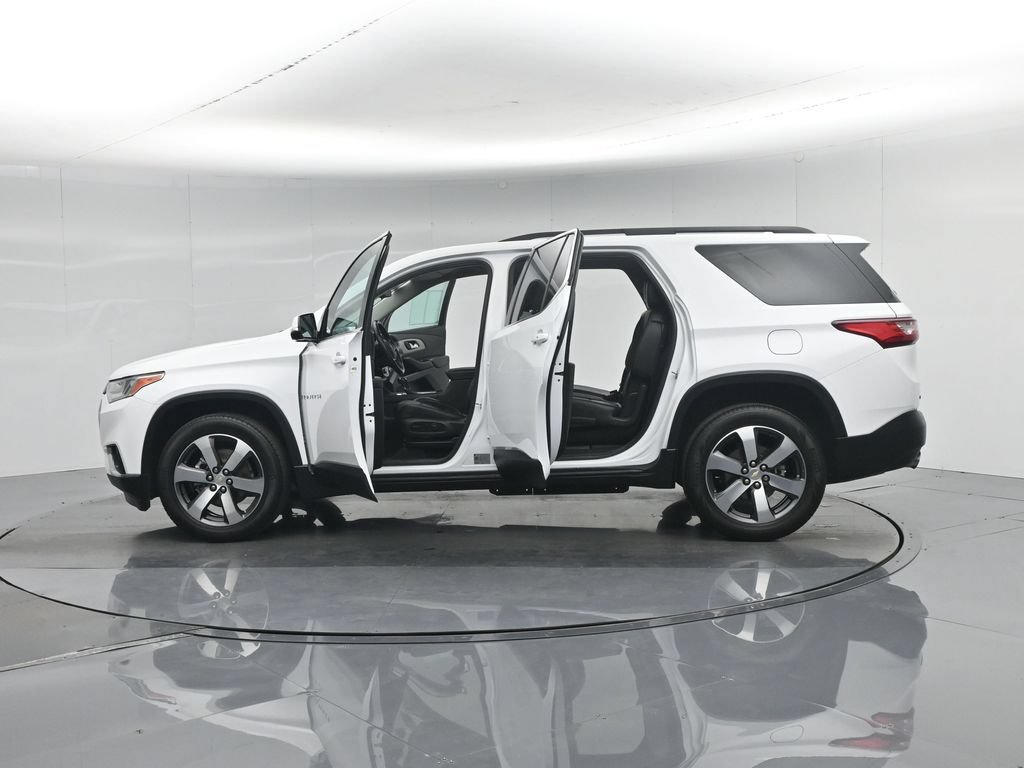 Used 2020 Chevrolet Traverse LT w/ LT Premium Package FWD image 37