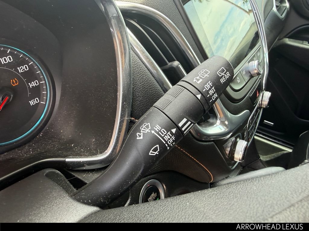 Used 2018 Chevrolet Equinox Premier FWD image 17