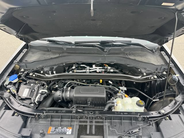 Used 2022 Ford Explorer Limited w/ Equipment Group 301A AWD/4WD image 30