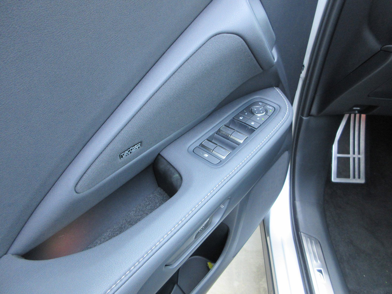 New 2026 Lexus TX 500h AWD image 30