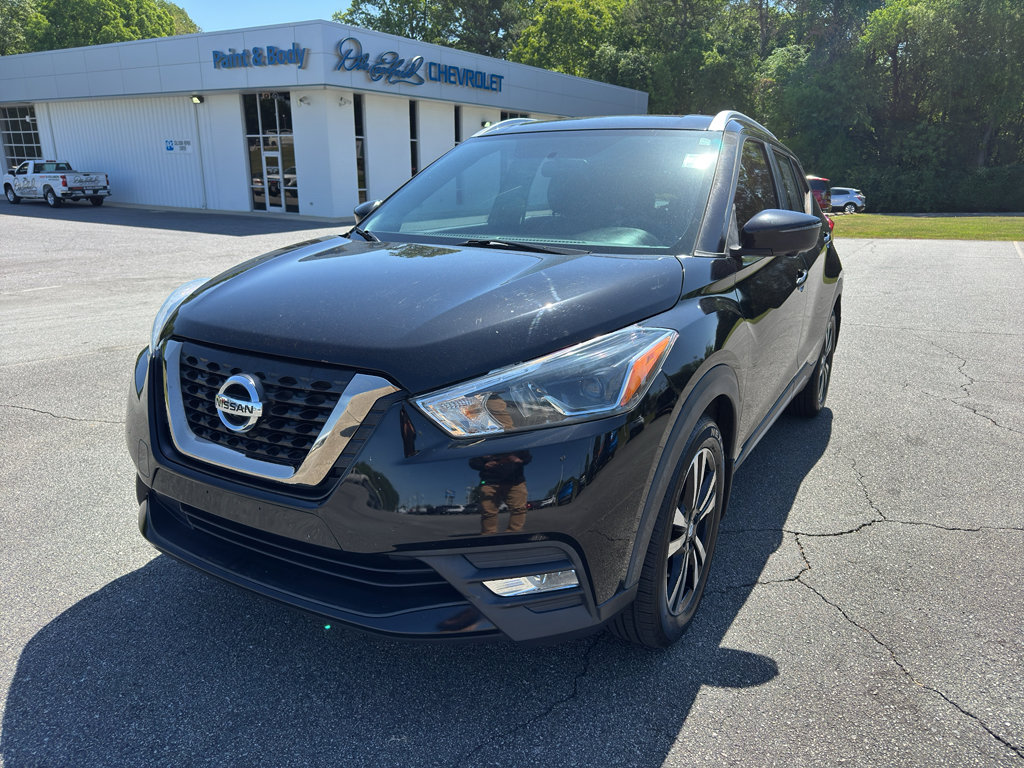 Used 2019 Nissan Kicks SR w/ SR Premium Package FWD image 1