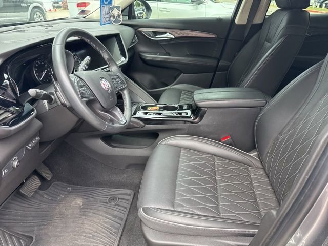 Used 2022 Buick Envision Avenir w/ Technology Package II FWD image 9