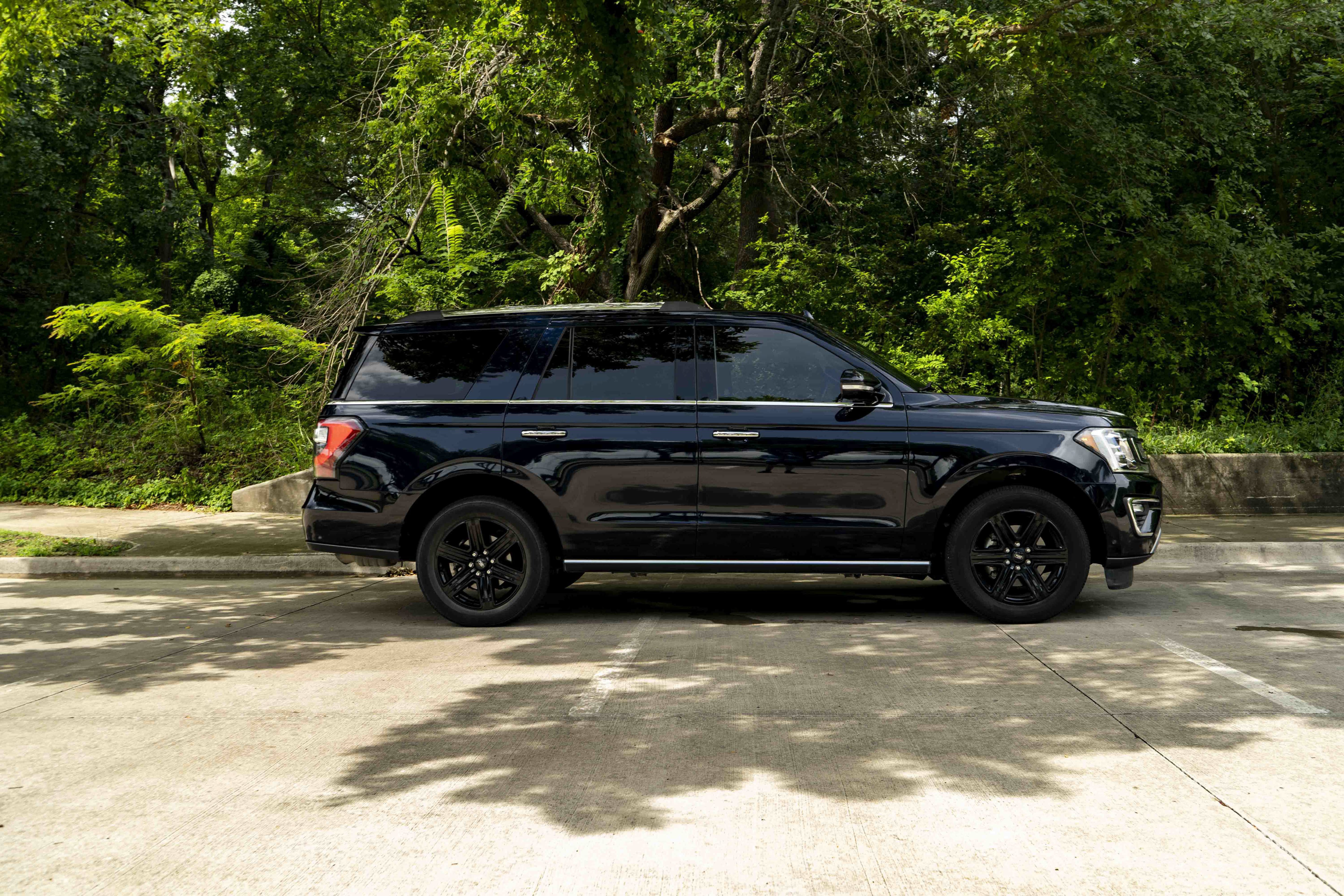 Used 2021 Ford Expedition Limited RWD image 10
