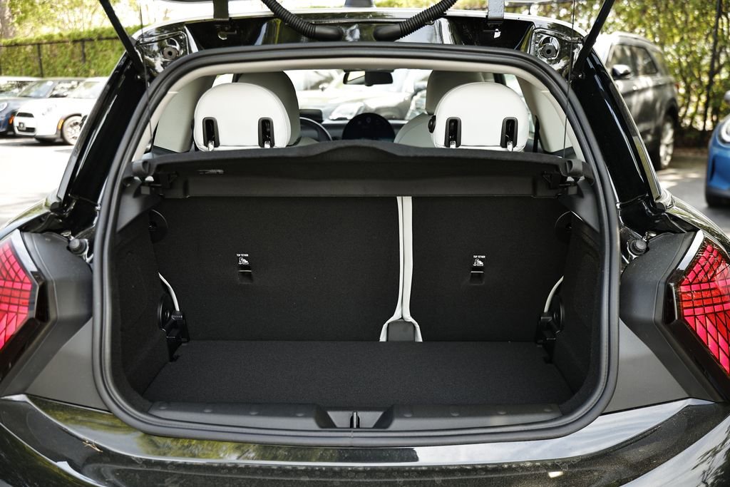 New 2026 MINI Cooper 2-Door Hardtop FWD image 27