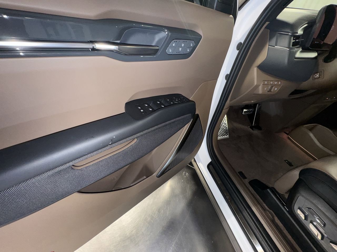 New 2026 Kia EV9 GT-Line image 17