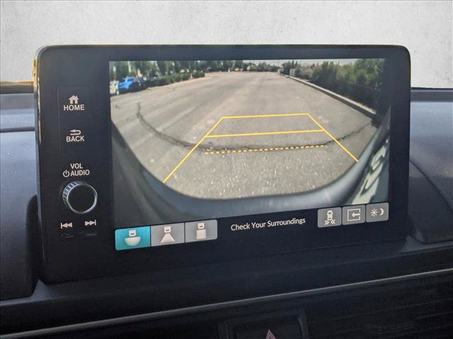 Used 2025 Honda Pilot Touring image 13