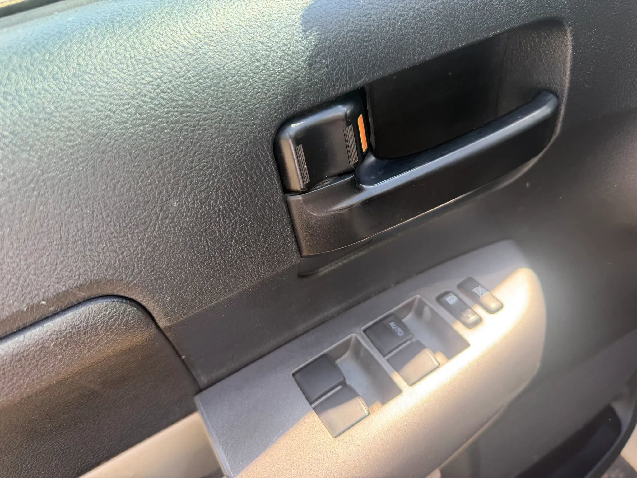 Used 2012 Toyota Tundra 4x4 CrewMax w/ Tow Pkg image 21