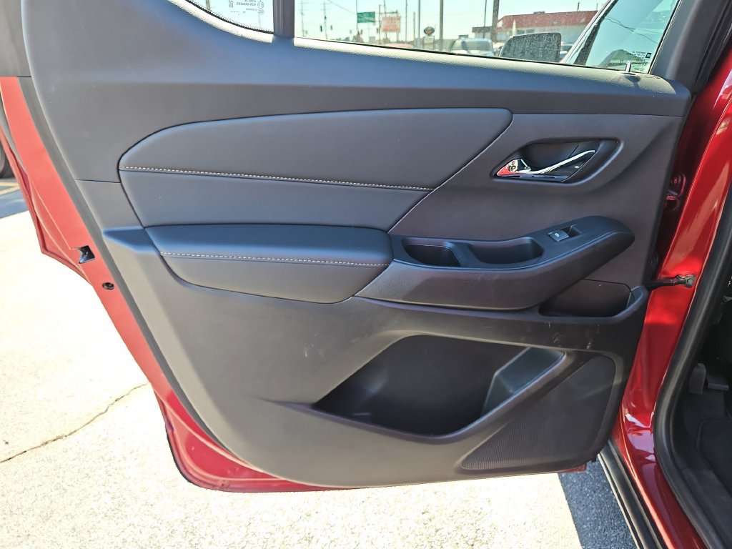 Used 2020 Chevrolet Traverse LT FWD image 17