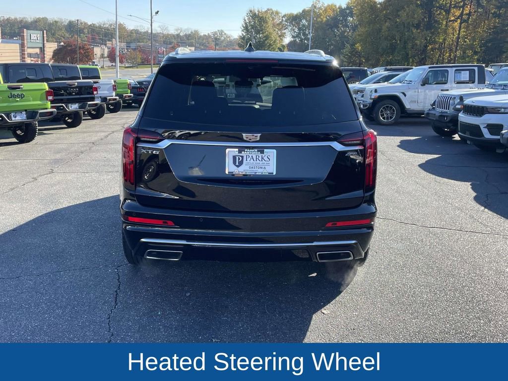 Used 2023 Cadillac XT6 Premium Luxury image 7