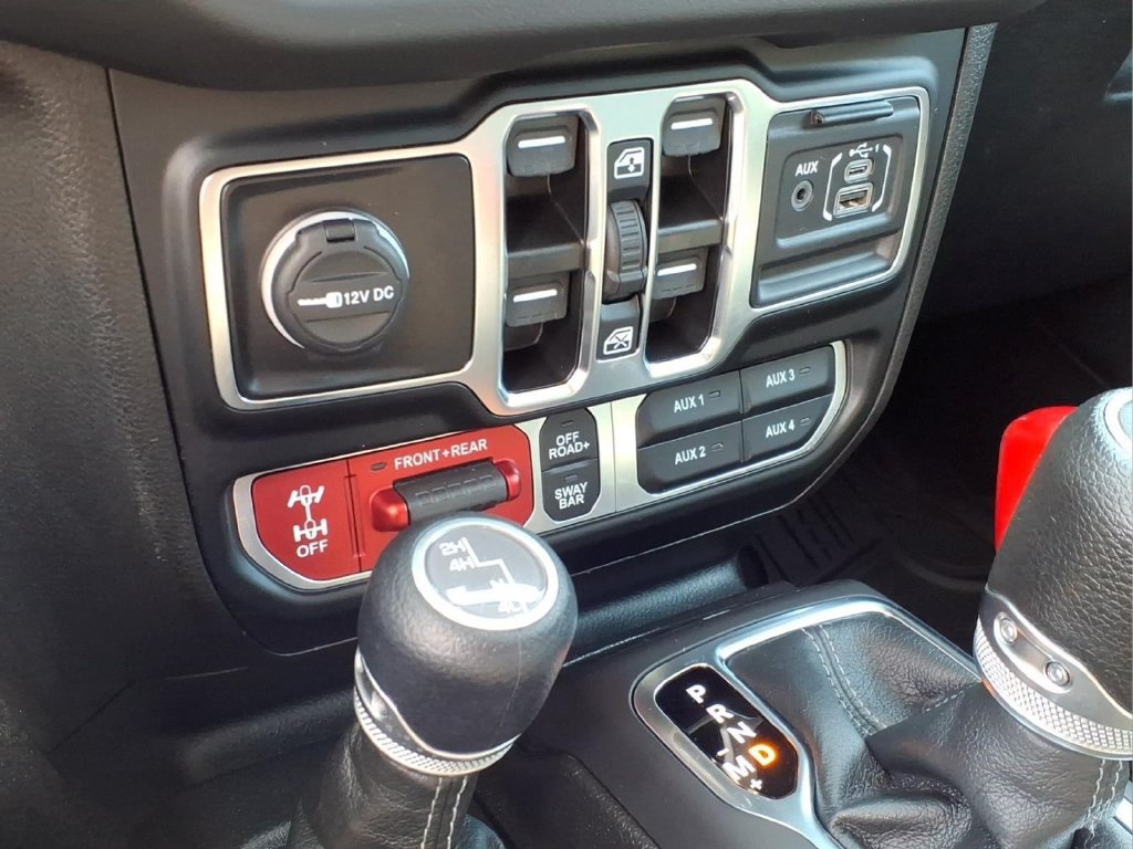 Used 2024 Jeep Wrangler Unlimited Rubicon AWD/4WD image 13