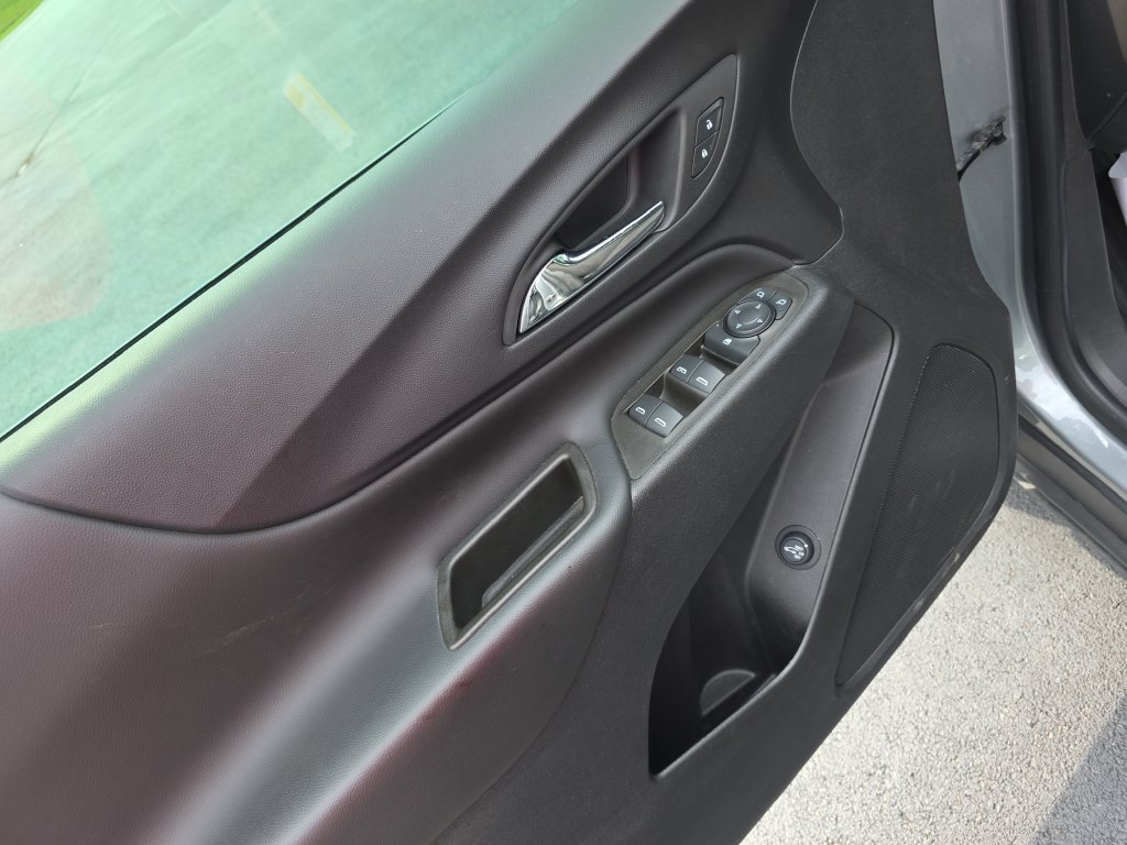 Used 2024 Chevrolet Equinox LT FWD image 13