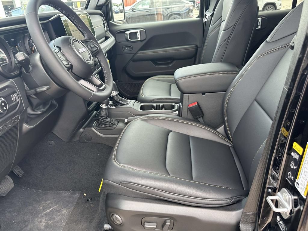 New 2026 Jeep Gladiator Sport AWD/4WD image 14