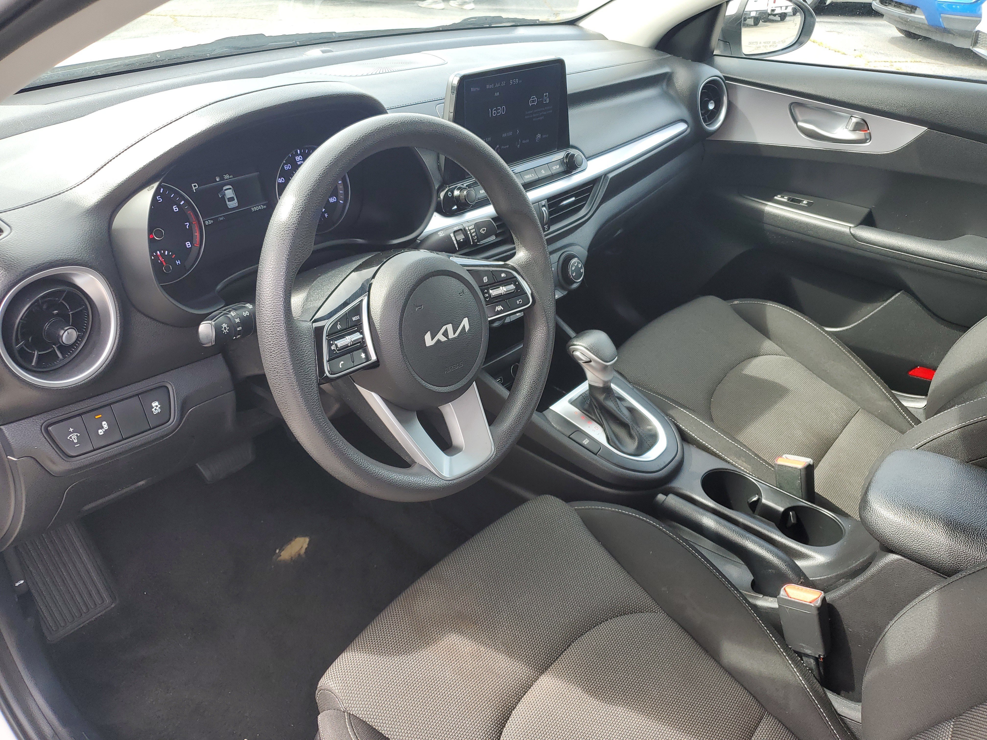 Certified 2022 Kia Forte LXS w/ LXS Technology Package FWD image 18