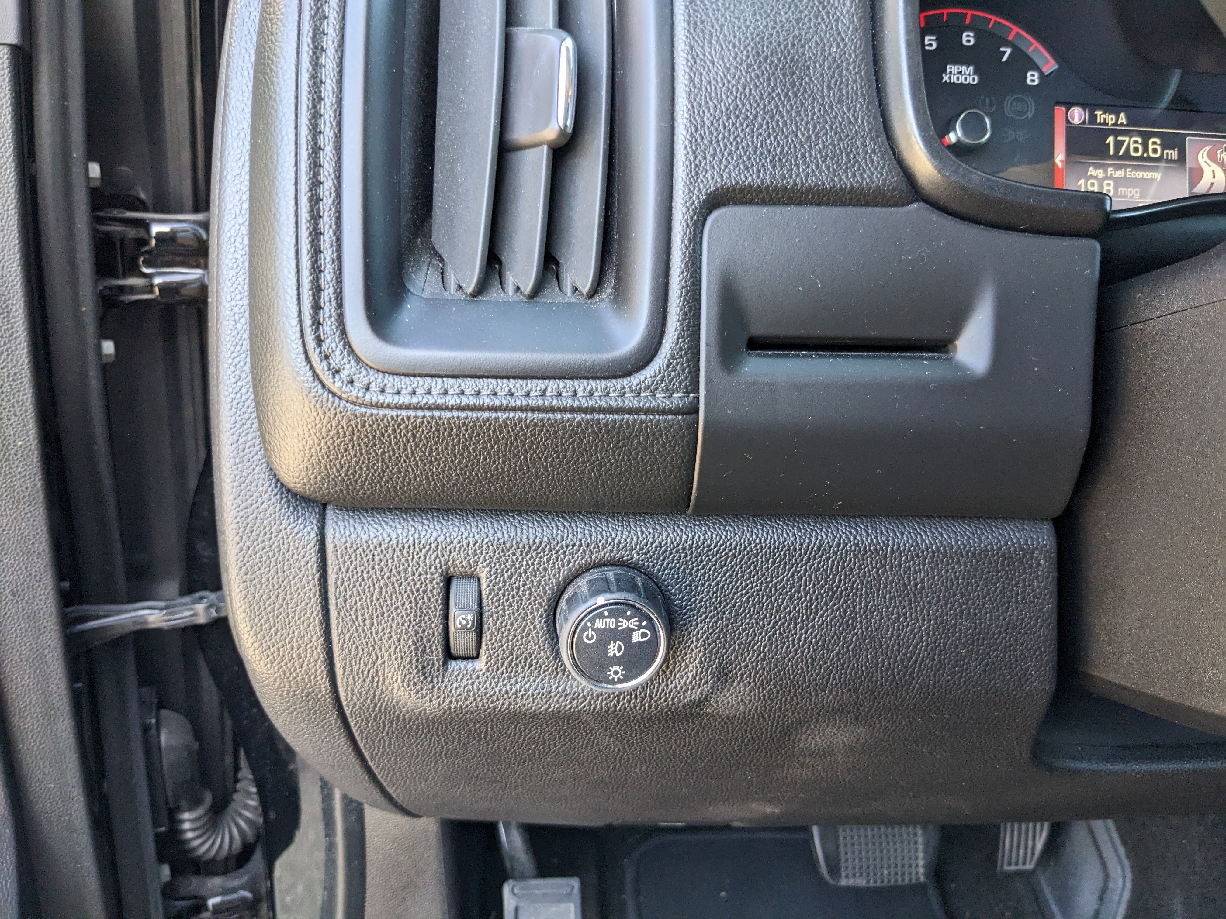 Used 2016 GMC Canyon SLT w/ Driver Alert Package image 24