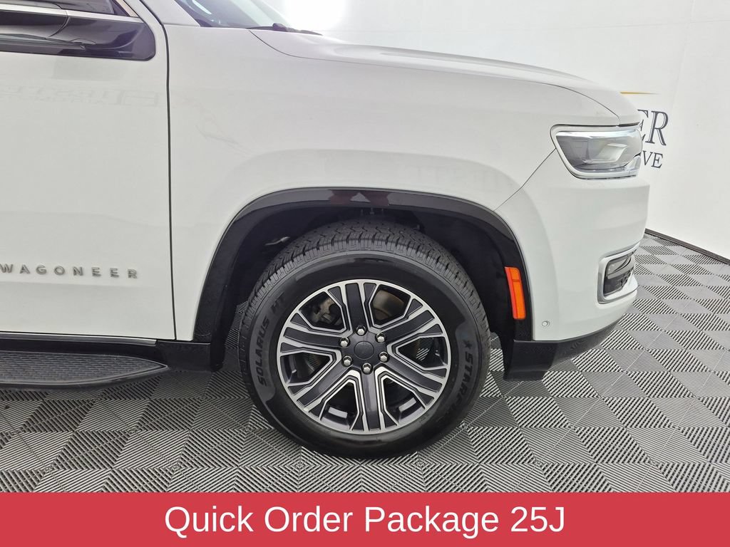 Used 2024 Jeep Wagoneer Series II AWD/4WD image 11