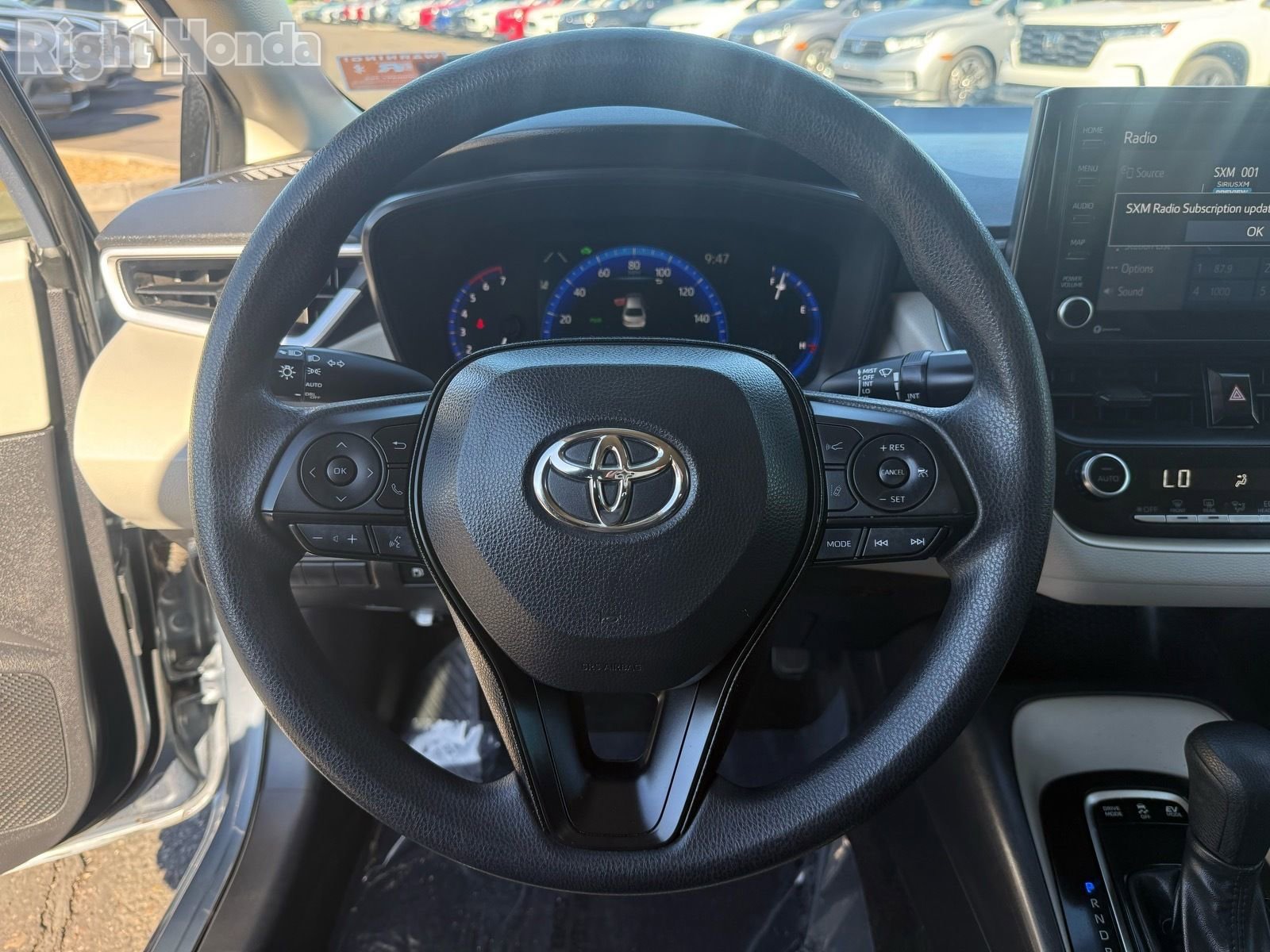 Used 2022 Toyota Corolla LE image 14