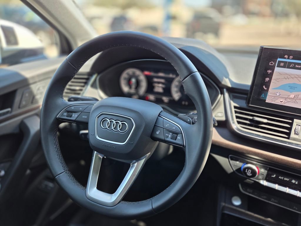 Used 2025 Audi Q5 e Premium Plus w/ Premium Plus Package AWD/4WD image 23