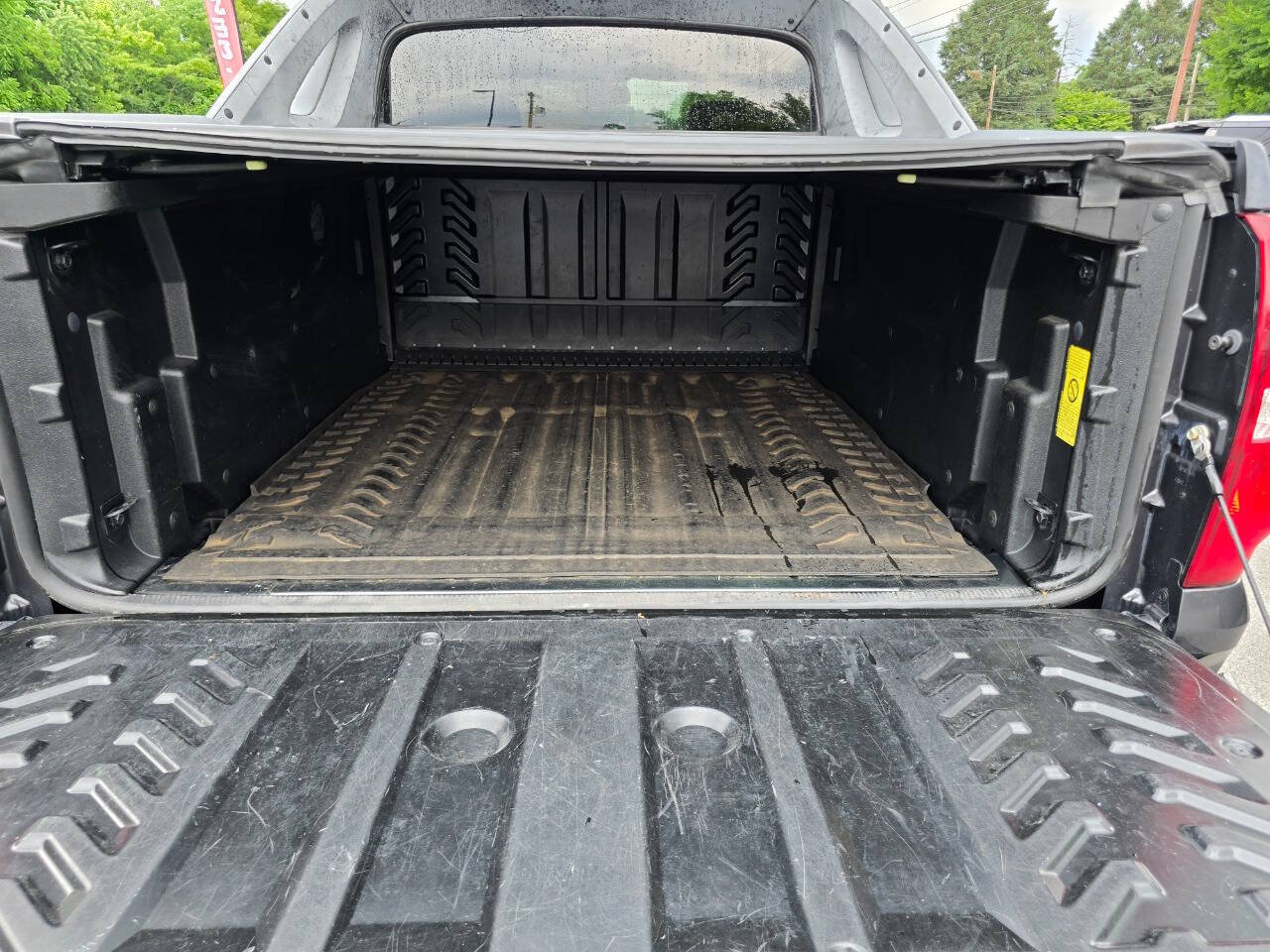 Used 2011 Chevrolet Avalanche LT w/ Luxury Package AWD/4WD image 36