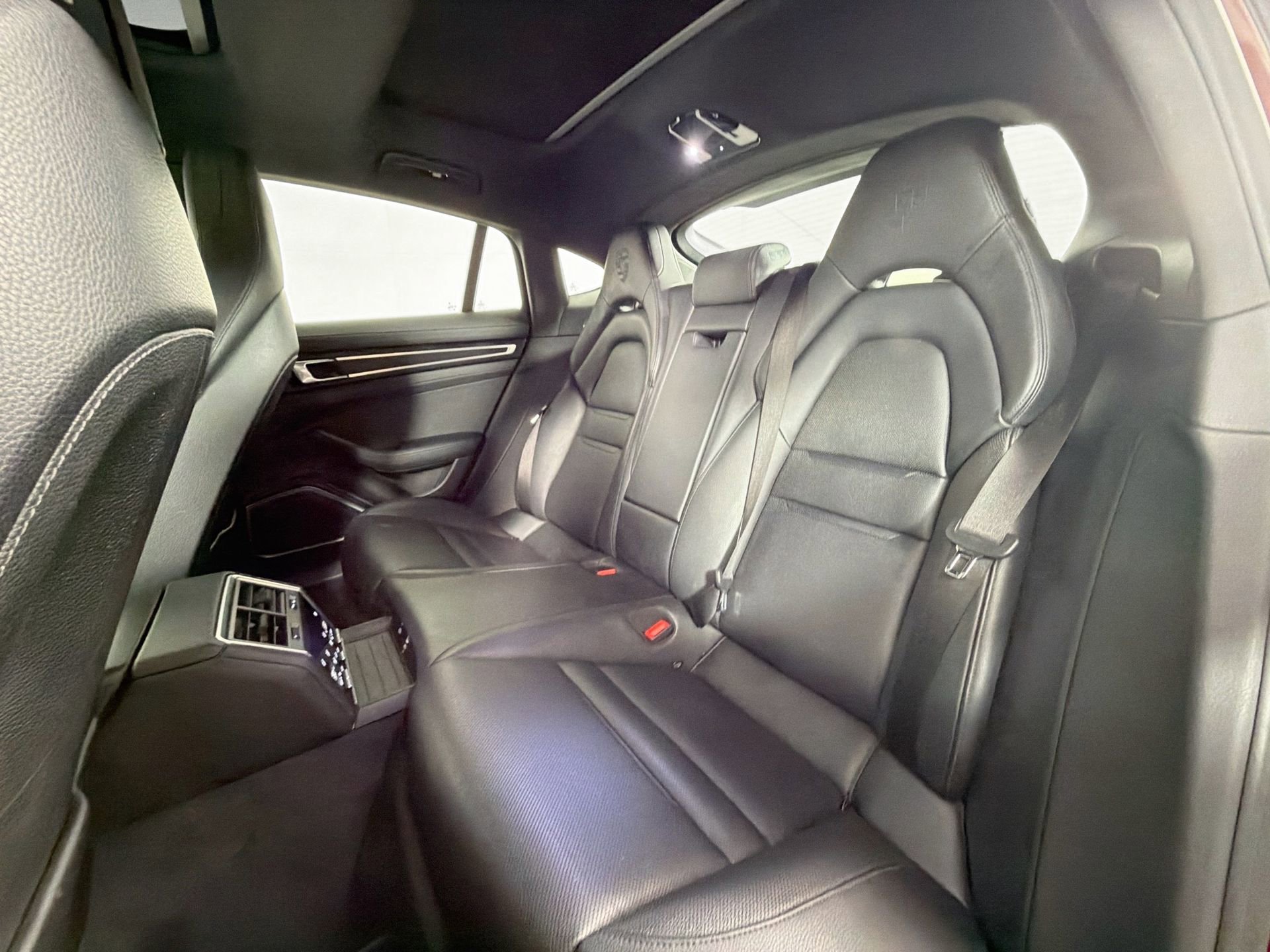 Certified 2023 Porsche Panamera 4 Platinum Edition w/ Assistance Package image 26