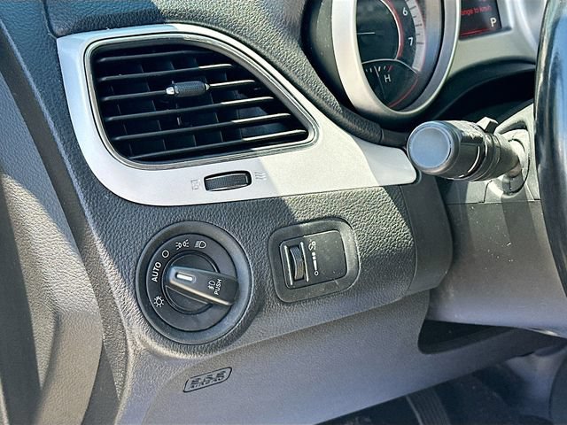 Used 2019 Dodge Journey SE FWD image 11
