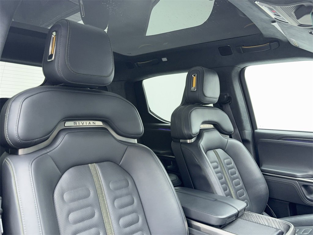 Used 2022 Rivian R1T Adventure image 49