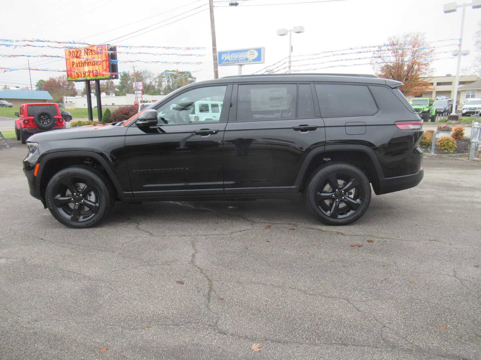 New 2025 Jeep Grand Cherokee L Altitude image 2