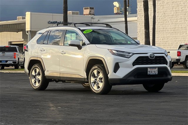 Used 2024 Toyota RAV4 XLE image 2