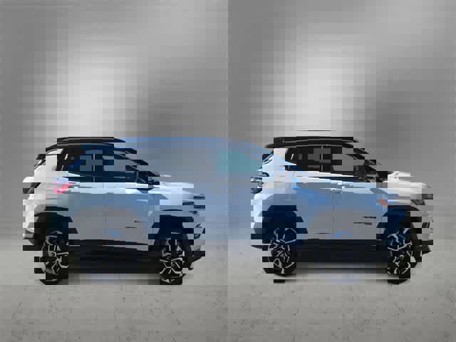 Used 2022 Jeep Compass Limited image 9