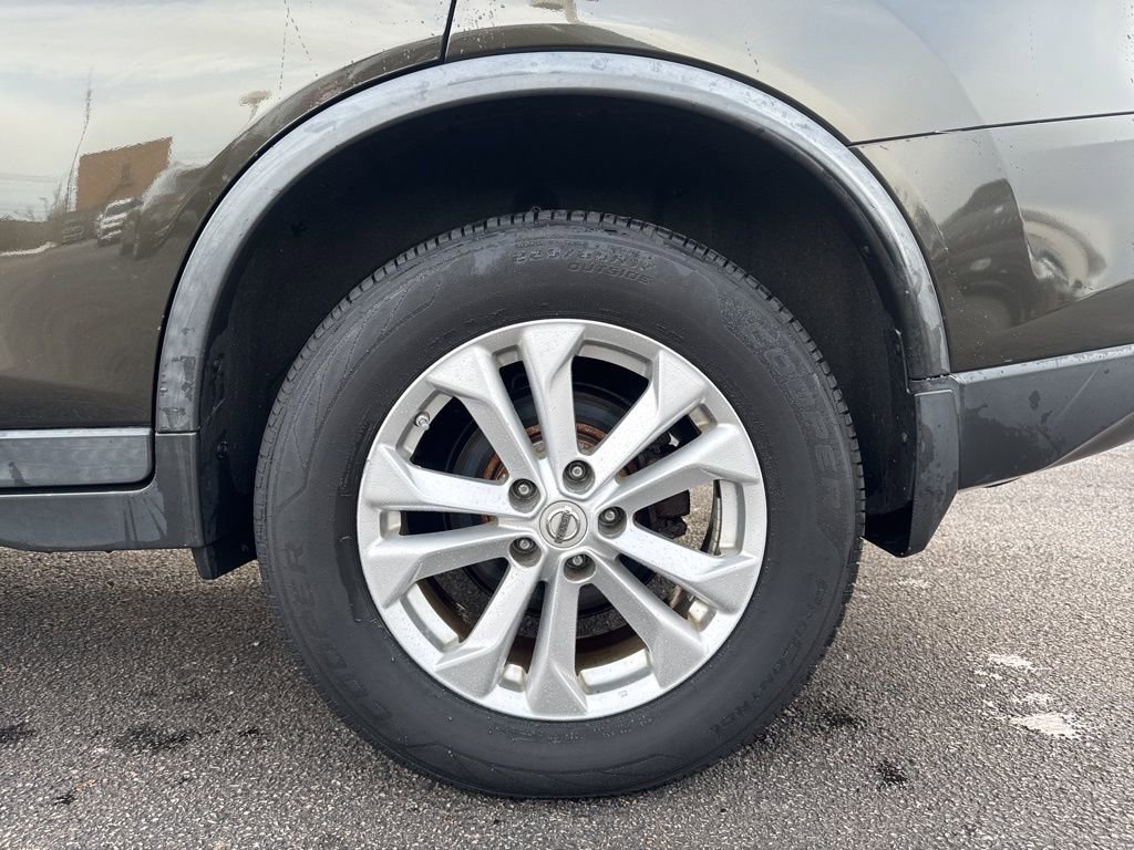 Used 2015 Nissan Rogue SV image 11