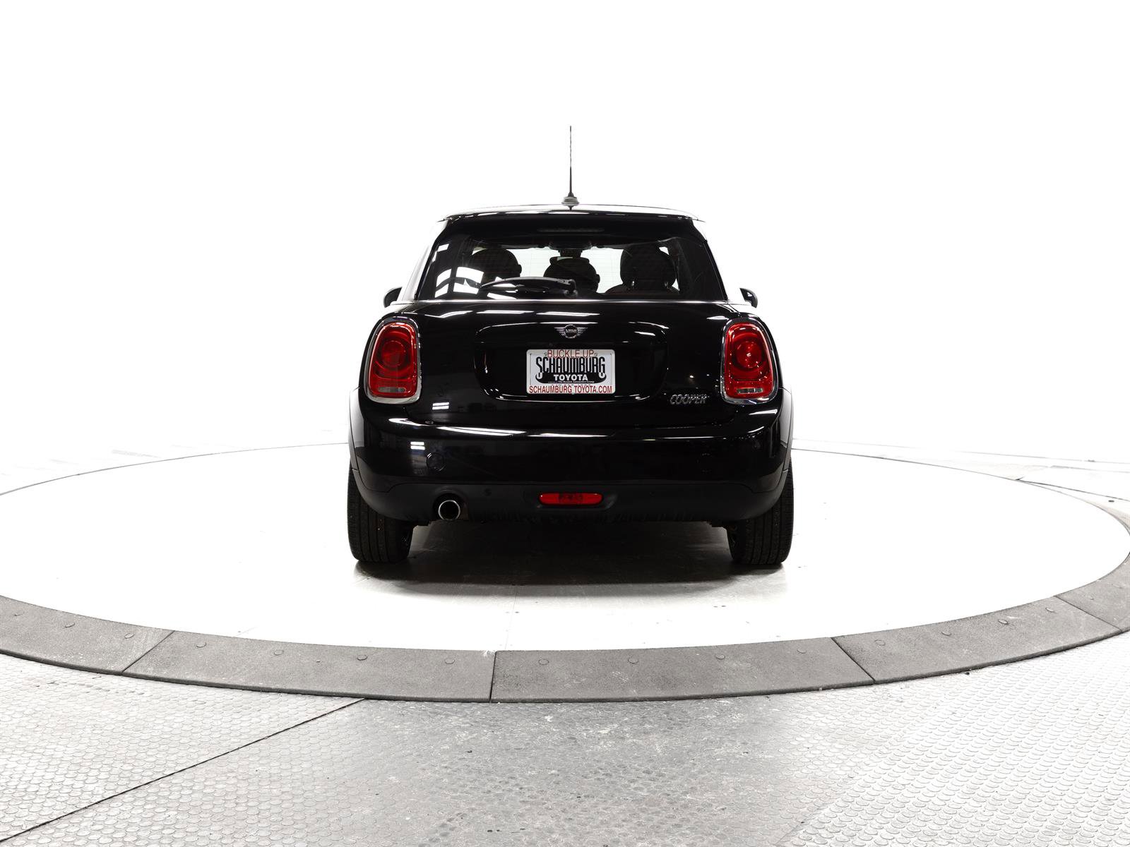 Used 2021 MINI Cooper 4-Door Hardtop image 9