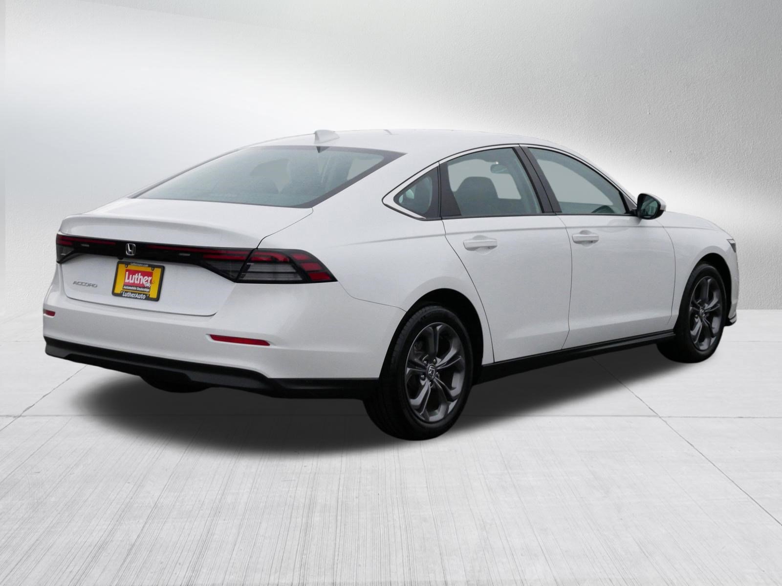 Used 2023 Honda Accord EX image 7