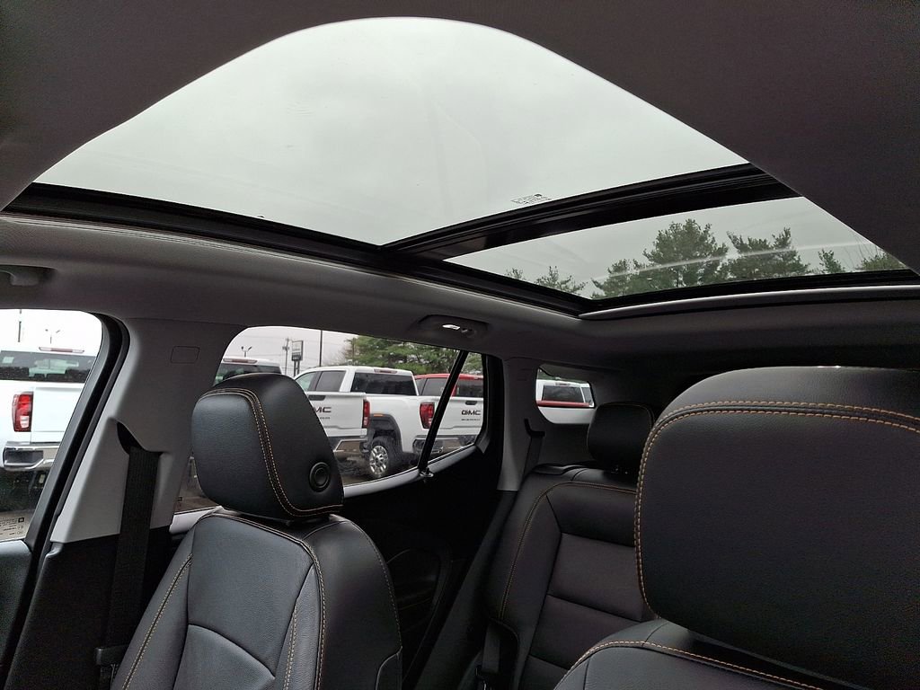 Certified 2021 GMC Terrain SLT w/ Infotainment Package II image 14