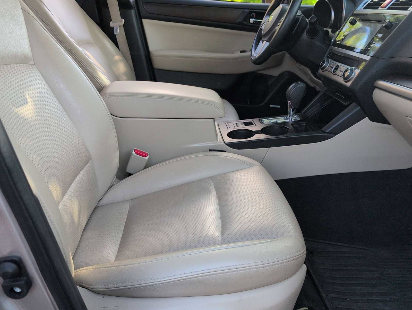Used 2017 Subaru Outback 3.6R Limited AWD/4WD image 21