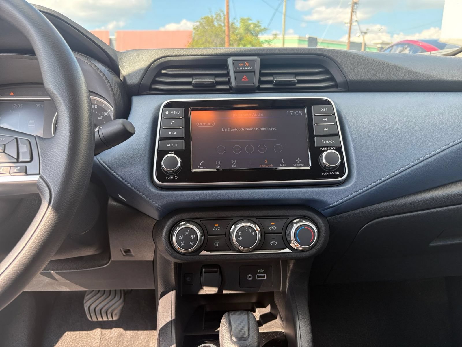 Used 2025 Nissan Versa SV FWD image 20