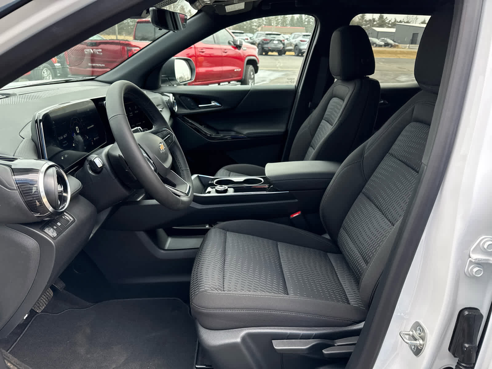 New 2026 Chevrolet Equinox LT w/ Safety and Technology Package image 17