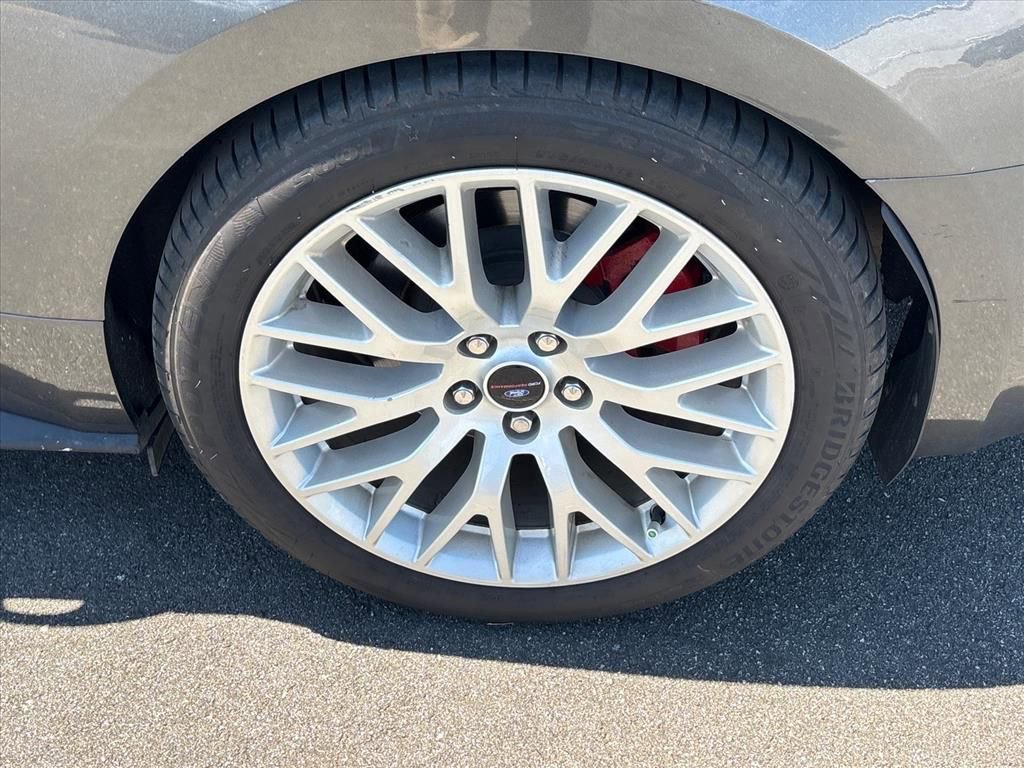 Used 2017 Ford Mustang GT RWD image 14