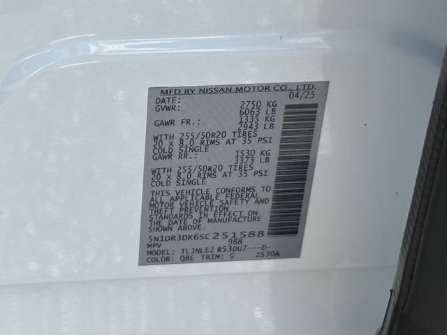 Certified 2025 Nissan Pathfinder Platinum AWD/4WD image 35
