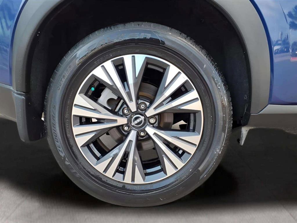 Used 2023 Nissan Rogue SV image 20