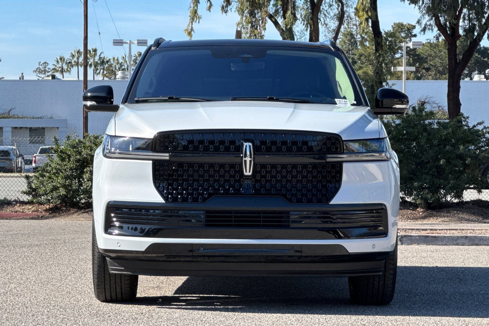 Certified 2025 Lincoln Navigator L Reserve image 9
