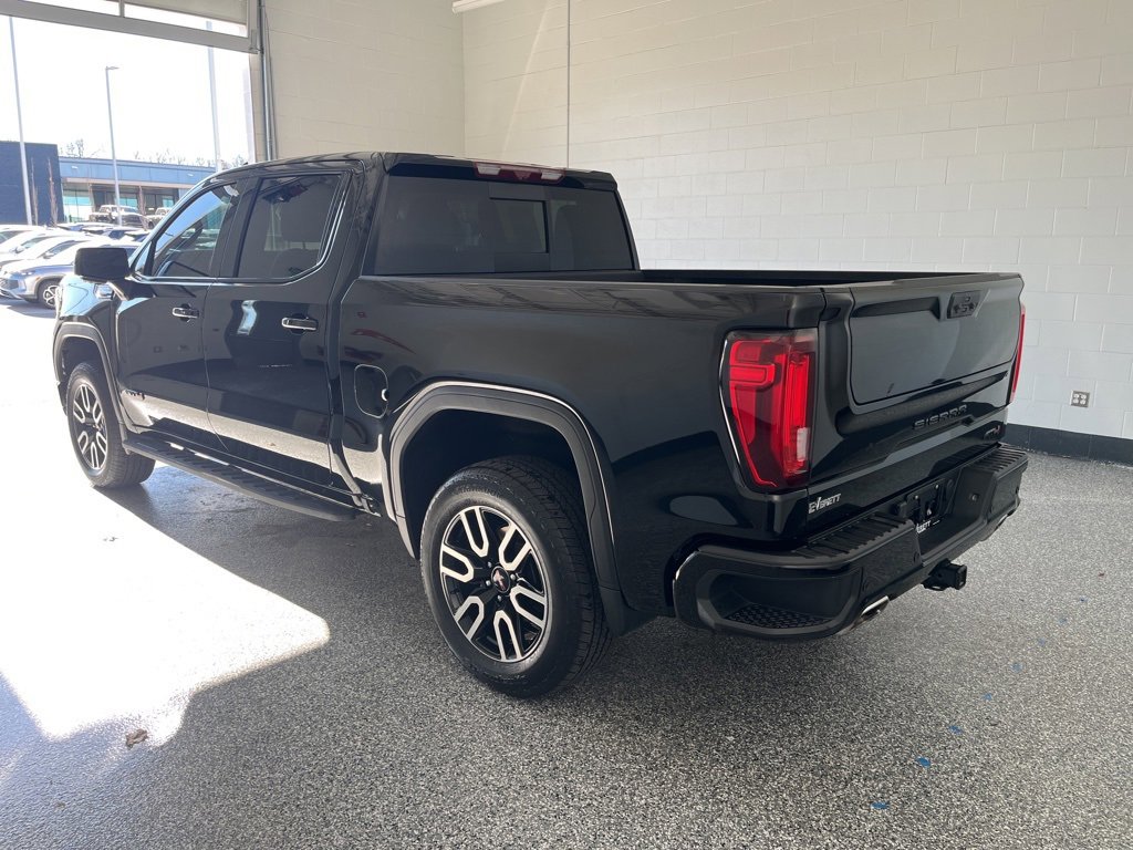 Used 2024 GMC Sierra 1500 AT4 w/ Technology Package image 2